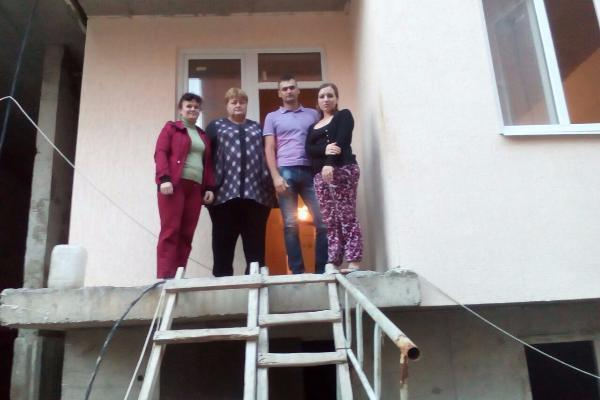 В Краснодаре обманутые дольщики дома по ул. Есенина объявили голодовку
