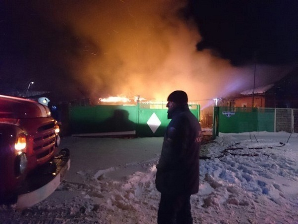 В Новокубанске у семьи сгорел дом перед Новым годом