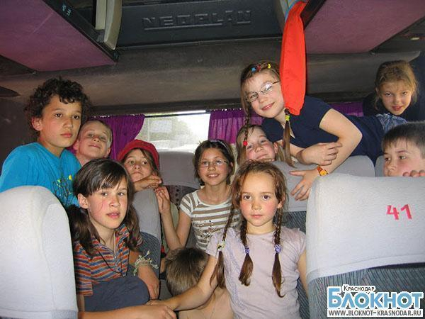 Краснодарские группы школьников теперь можно перевозить только на автобусах
