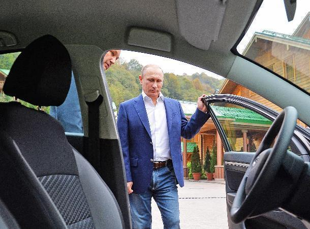 Владимир Путин обзаведется отечественным «кортежем» в Сочи