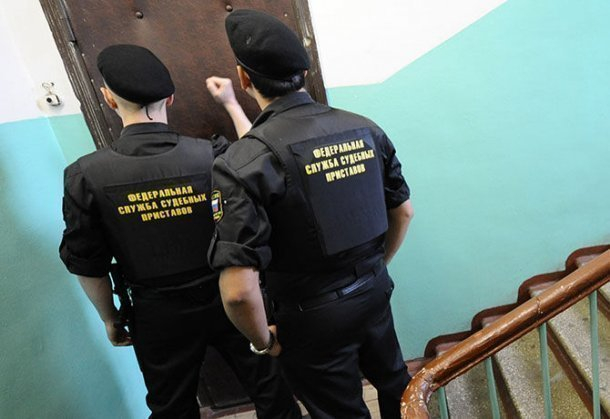 Житель Кущевского района не смог уехать за границу из-за штрафов