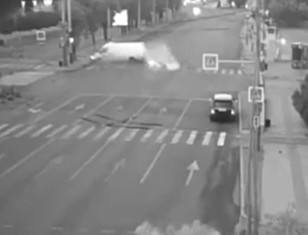 Появилось видео страшной аварии в центре Краснодара
