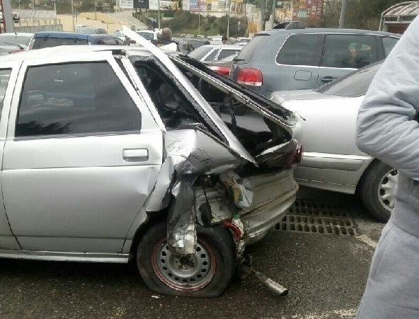 Пять машин столкнулись из-за неосторожного водителя в Сочи