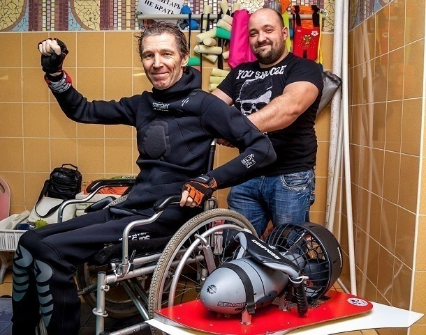 В Новороссийске изобрели подводную инвалидную коляску