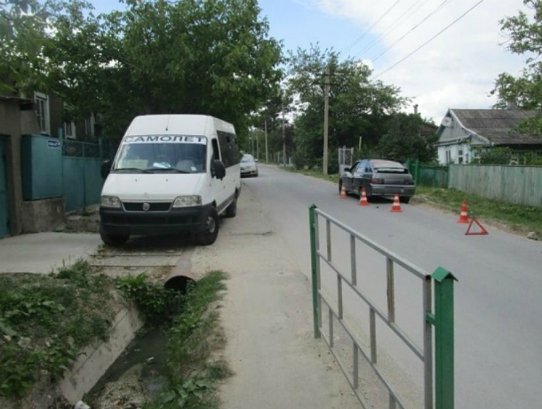 Под Новороссийском водитель автобуса сбил мужчину, который менял колесо