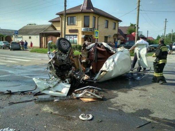 Водитель погиб после ДТП с двумя КамАЗами в Адыгее