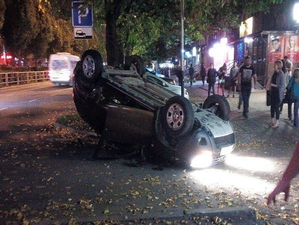 Водитель, устроивший ДТП в Краснодаре, сбежал с места происшествия