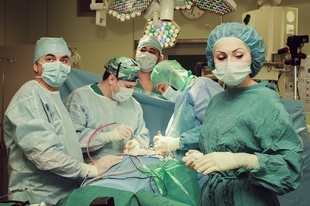 Хирургов Краевой клинической больницы Краснодара премировали за уникальную операцию по удалению гигантской опухоли