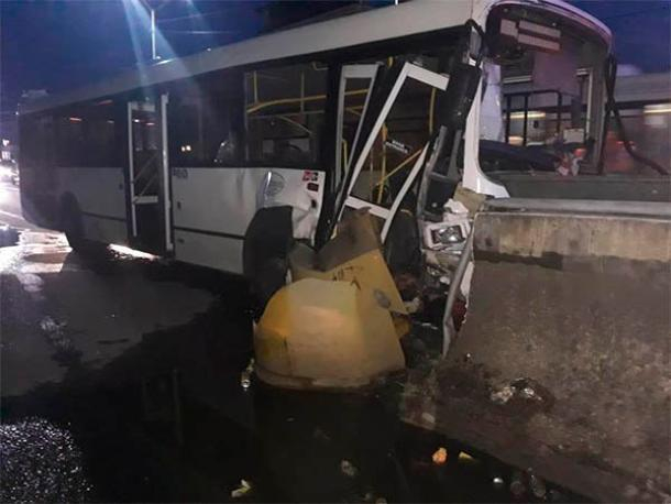 Девять человек пострадали в ДТП с рейсовым автобусом в Сочи