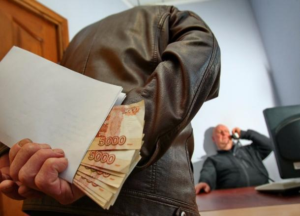 Полицейский из Красноармейского района подозревается в получении взятки