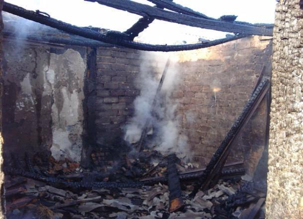 В станице Украинской во время пожара в летней кухне погиб местный житель