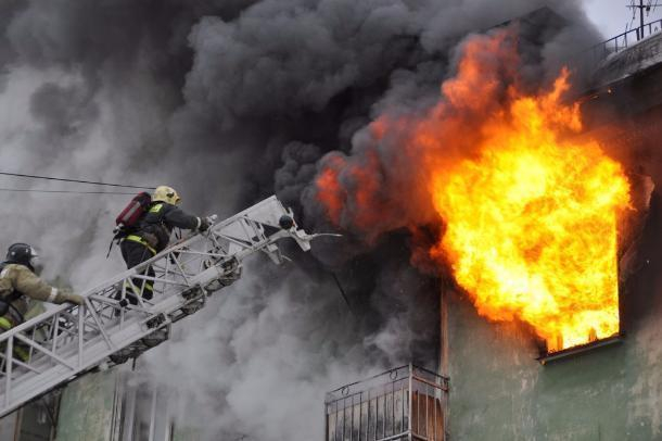В Краснодаре произошел пожар в многоэтажном жилом доме