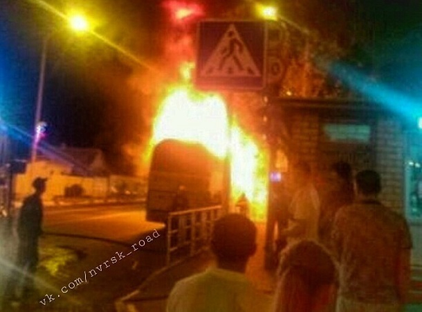 В Новороссийске сгорел пассажирский автобус