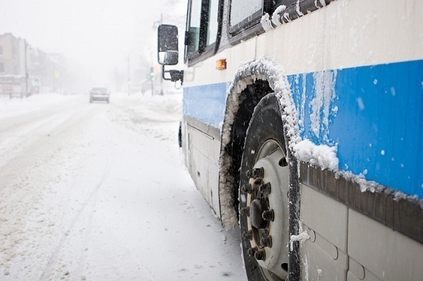 В Сочи из-за снега автобусы не доезжают до конечной станции