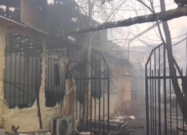Крупный пожар вспыхнул в центре Краснодара