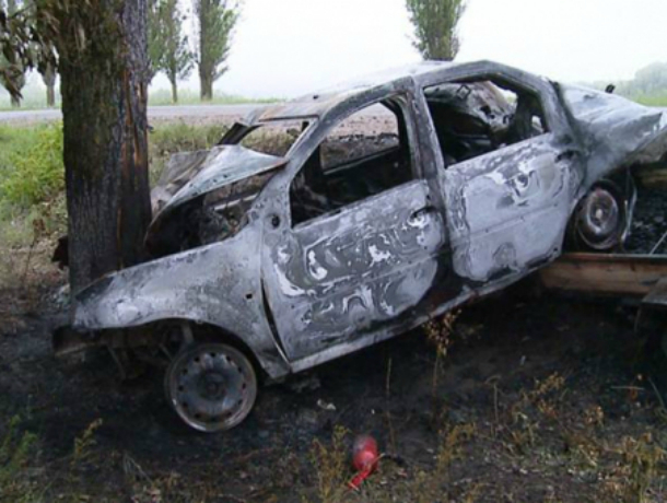 Сгорели заживо двое детей и мужчина в страшном ДТП на Кубани