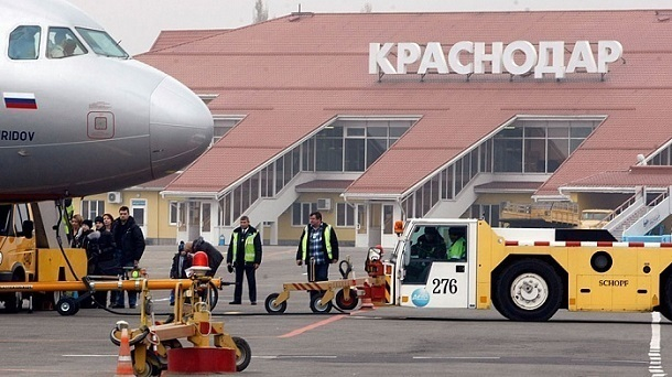 В двигатель самолета, летевшего из Краснодара, попала птица