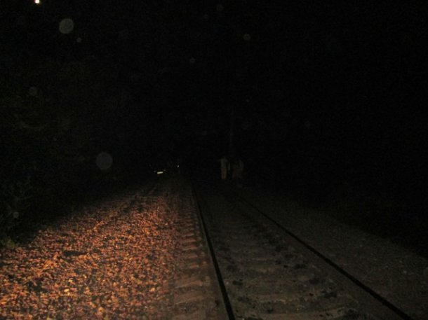За пару часов в Крымском районе два человека попали под поезд
