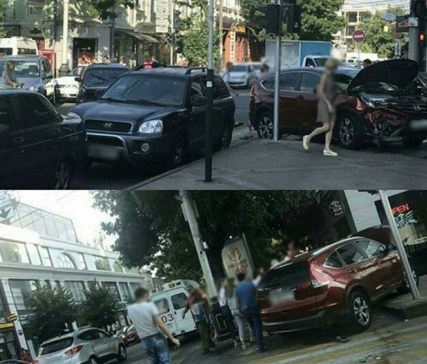 Внедорожник в центре Краснодара сбил девушку на переходе