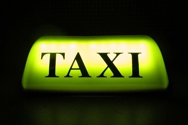 Таксист в Новороссийске не довез пассажиров из-за кончины