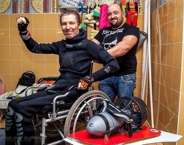 Подводная коляска для инвалидов от новороссийца номинирована на «Хрустальный компас»