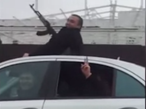 Участники свадебного картежа устроили стрельбу в одной из станиц Кубани