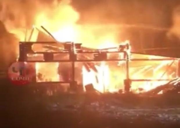 Дотла сгорел частный дом в Сочи