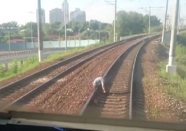 В Краснодарском крае поезд отрезал ногу мужчине