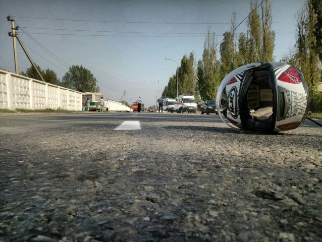 Разбились насмерть мотоциклист и его пассажирка в ДТП с автобусом на Кубани
