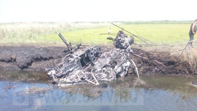 Появились первые кадры с места крушения вертолета на Кубани