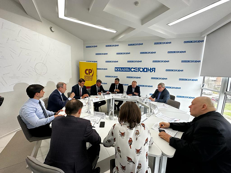В Краснодаре прошел круглый стол на тему: «Яблоновский мост: проблемы реконструкции подходов и железнодорожных путей».