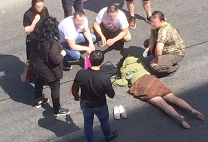 19-летний парень сбил женщину на пешеходном переходе в Краснодаре