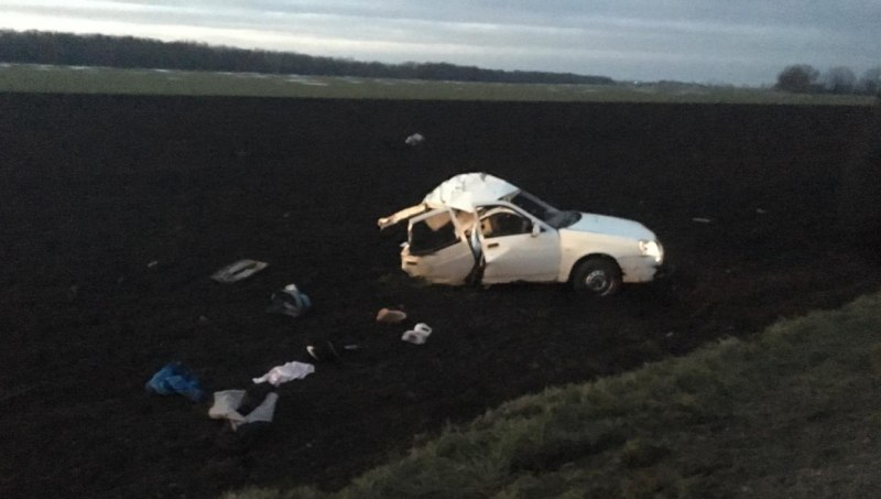 В ДТП с грузовиком на Кубани погиб мужчина и двое детей
