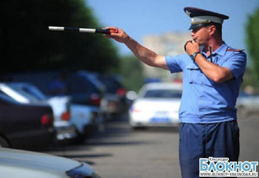 В Краснодарском крае сотрудник ДПС пытался обмануть водителя 
