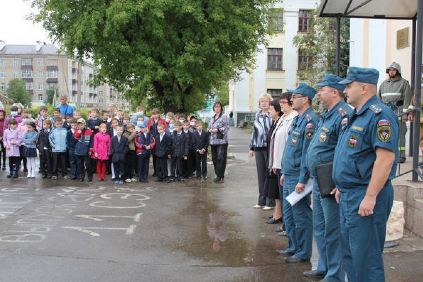 Жителя Лазаревского района осудили за ложное сообщение о бомбе в школе