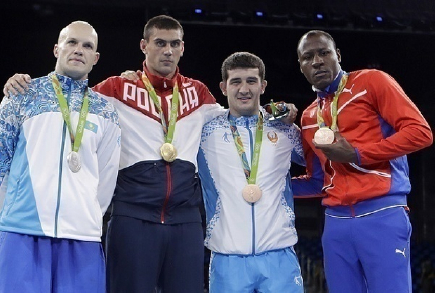 Боксер Евгений Тищенко под свист трибун стал олимпийским чемпионом 