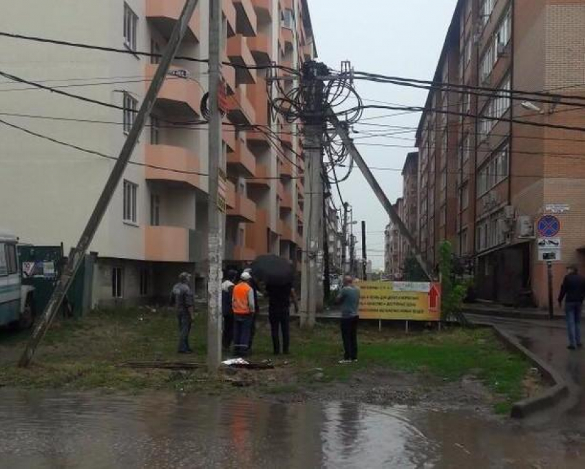 В Краснодаре 30 домов находились без электричества целые сутки