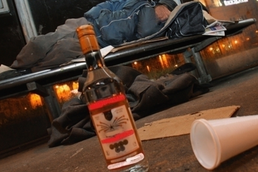 Мужчина умер от алкогольного отравления в Краснодаре