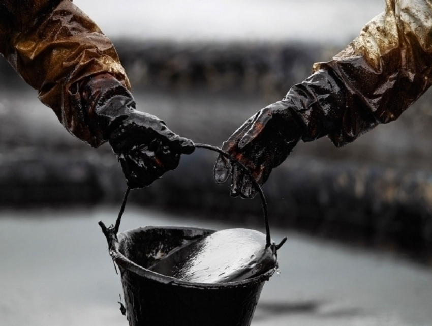 За пять миллионов рублей «купил» кубометр нефти филиппинец в Краснодарском крае