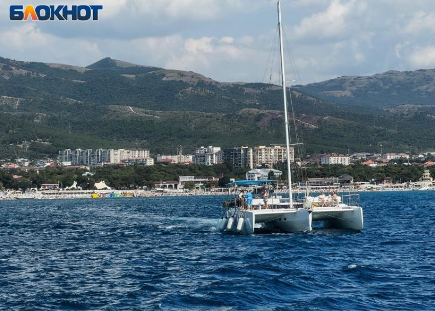 Черное и Азовское остывают: актуальная температура моря на курортах Кубани 