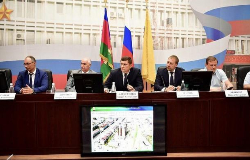 В Новороссийске вице-губернатор Кубани встретился с обманутыми дольщиками «Кубаньжилстроя»