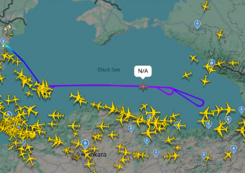 Самолёт-разведчик из Румынии нарезает круги над Чёрным морем