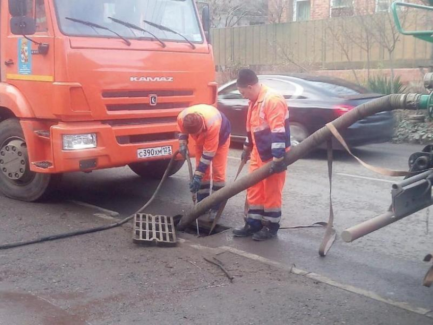 В мэрии Краснодара обновили данные по расчистке канализации 