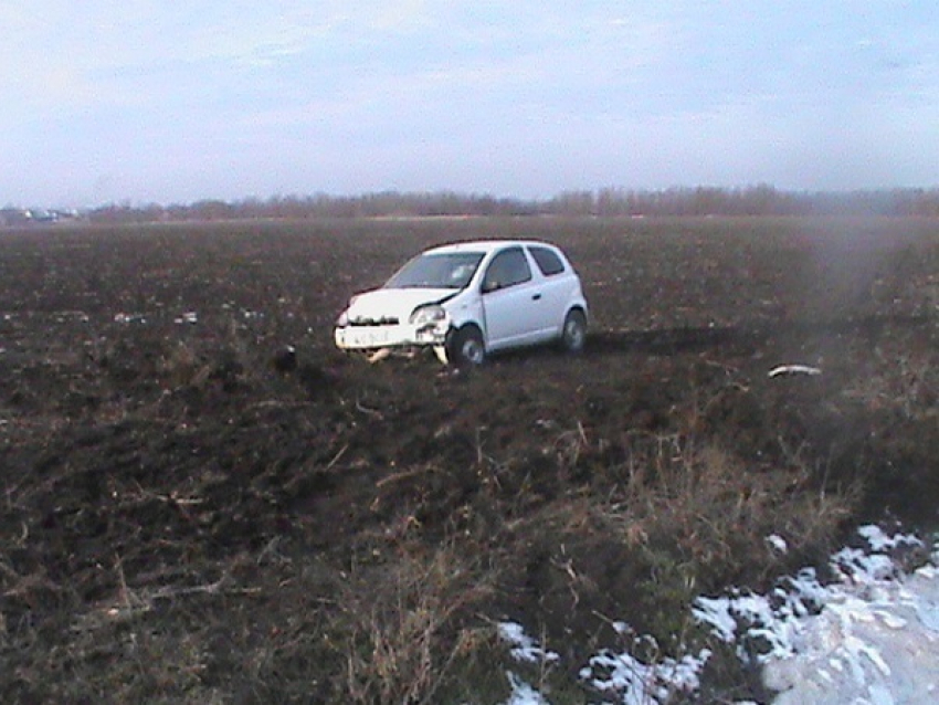 В Крыловском районе женщина-водитель вылетела в кювет 