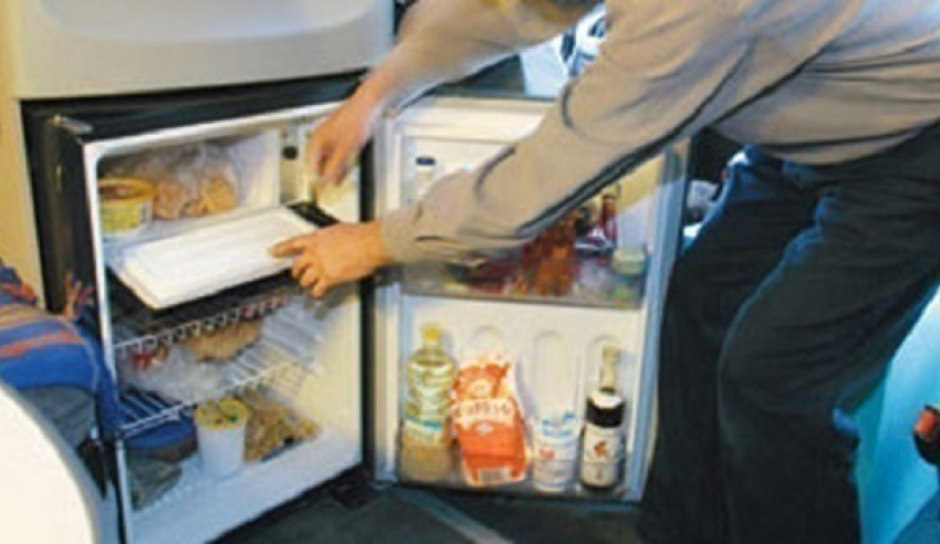 Житель Кубани украл у брата еду из холодильника