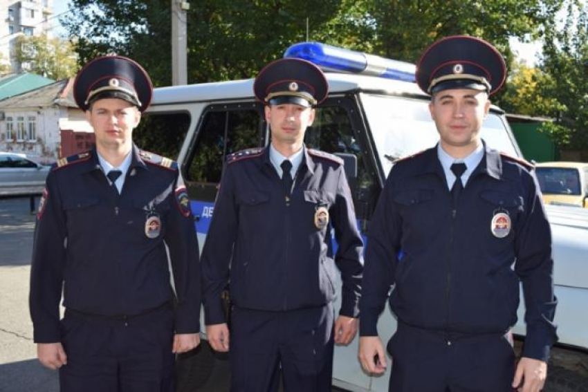 В Армавире полицейские спасли людей из огня