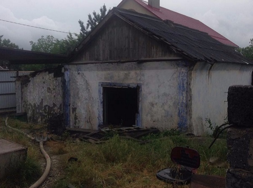 В Новороссийске во время пожара погибли двое мужчин