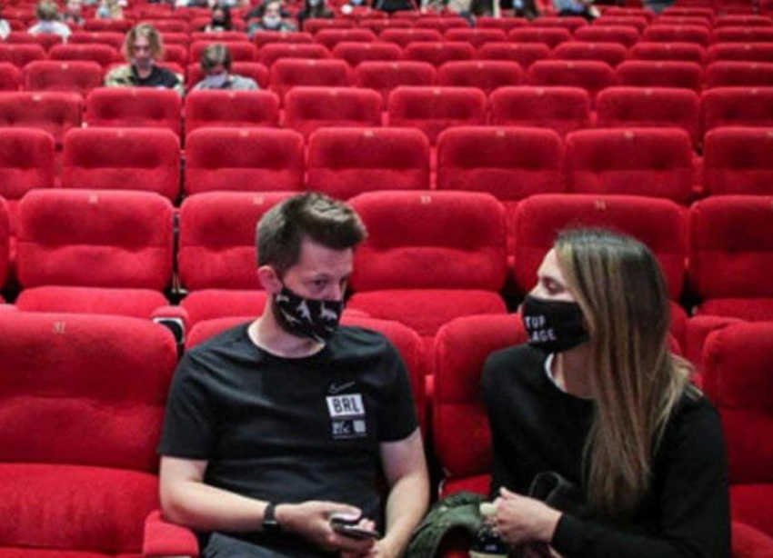 В Краснодаре откроют посещение кинотеатров по QR-коду с 22 ноября