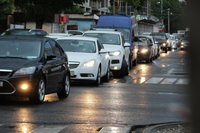  Кубань стала третьей по количеству машин в России 