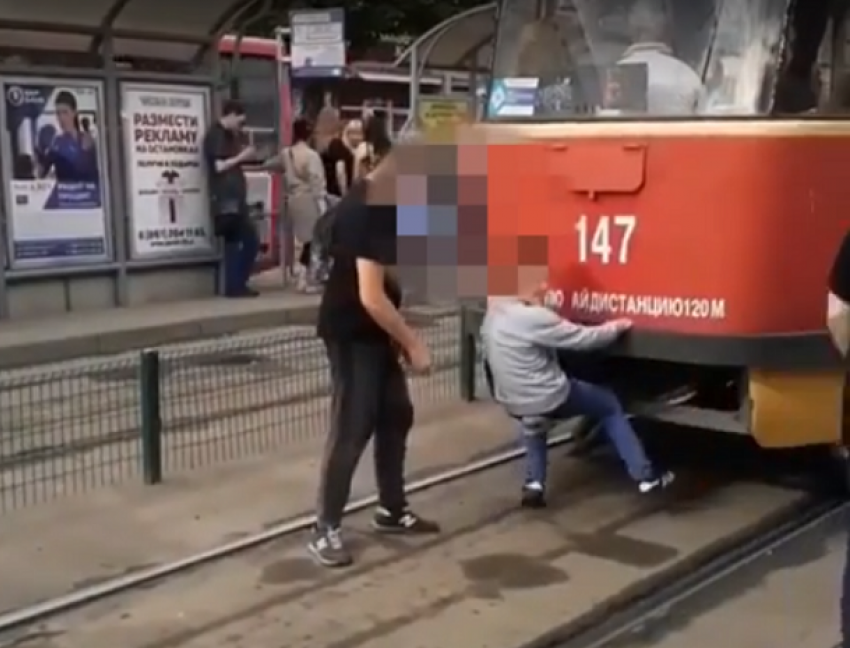 Подростки-зацеперы снова попали на видео в Краснодаре